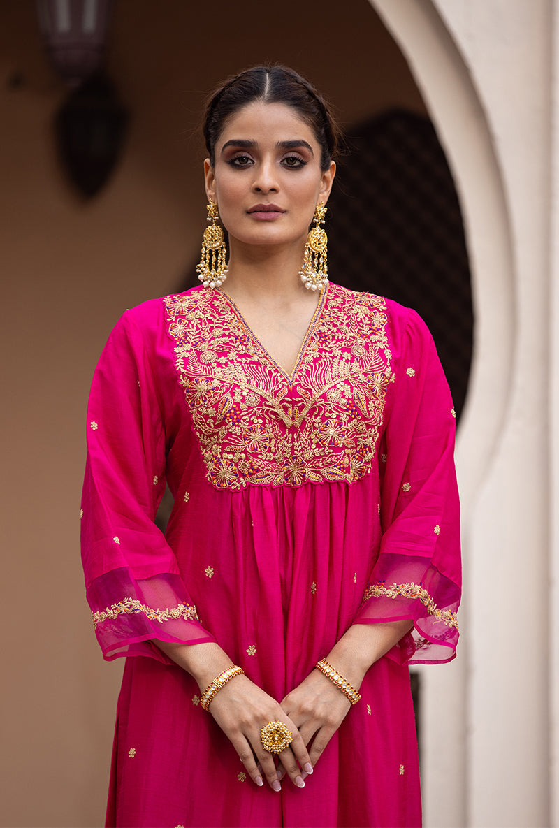 Anushka Sharma In Rani Pink Leaf Jaal Ulfat Kurta Set