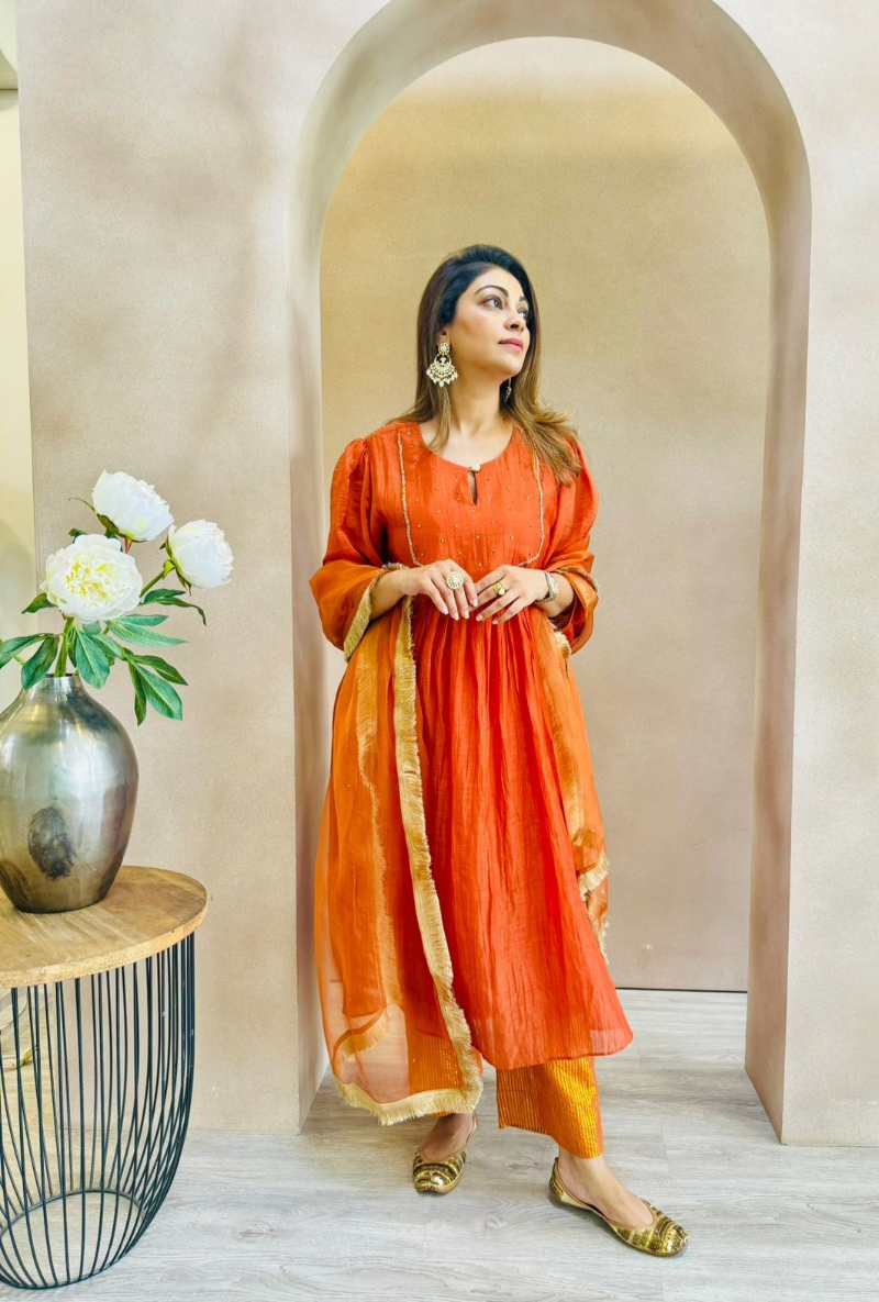 Meghna Nayyar In Rust Hand Embroidered Khwaab Kurta Set