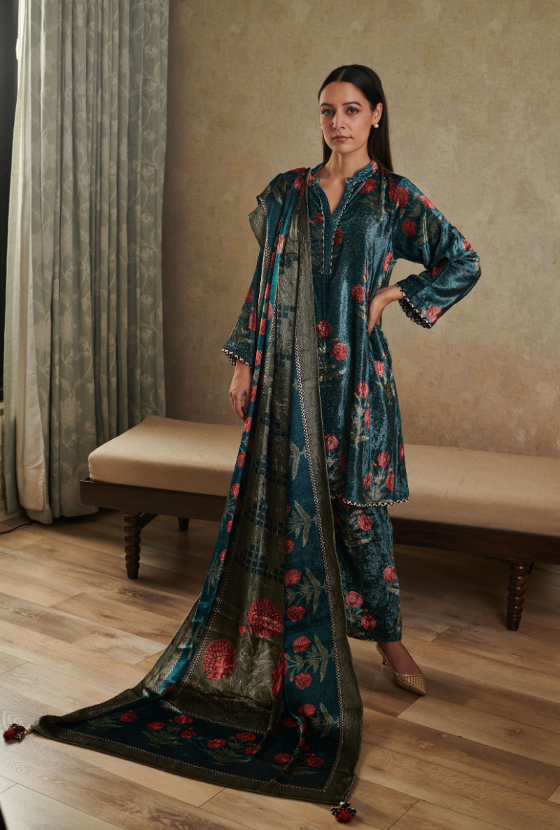 Blue Floral Print Aiza Kurta Set