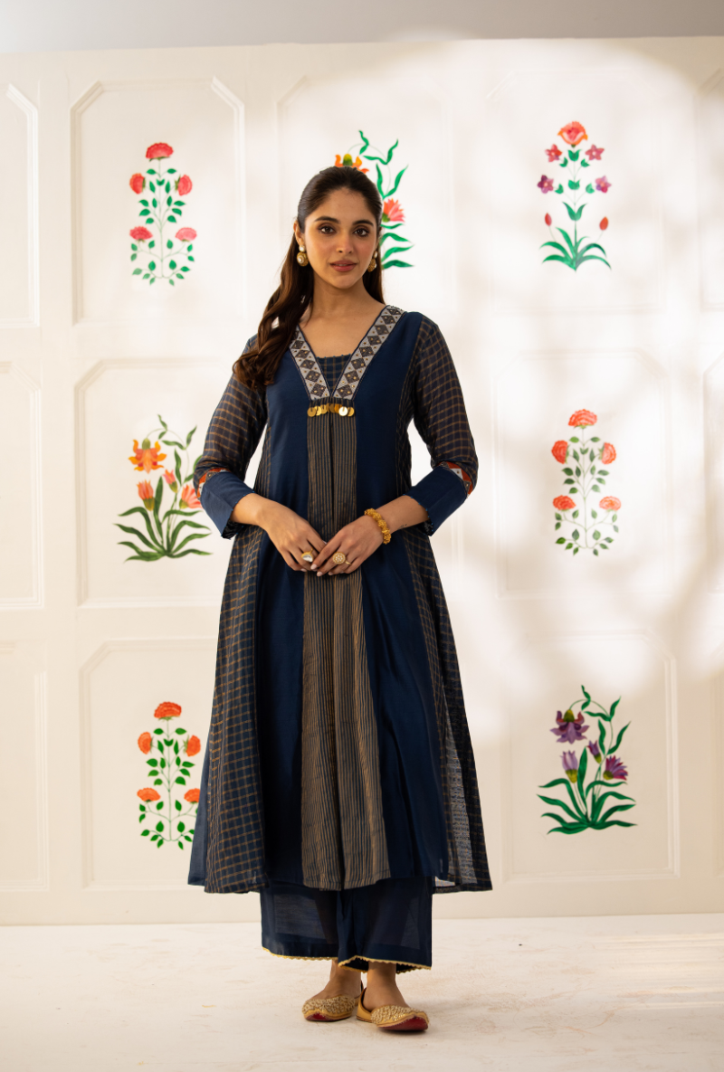 Blue V-Neck Placket Kishmish Kurta Set