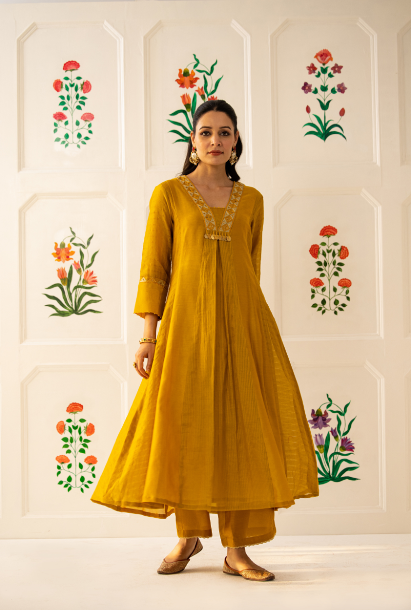 Yellow V-Neck Placket Kishmish Kurta Set