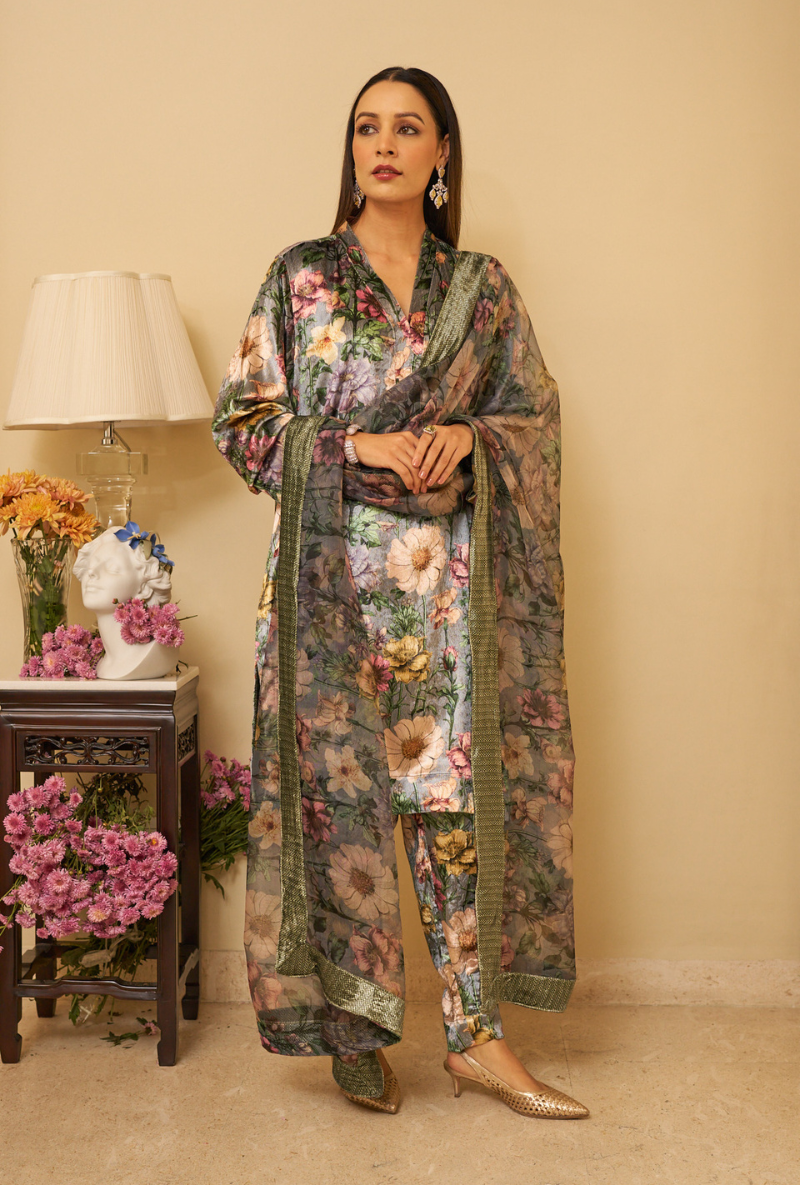 Grey Patterned Paradise Aiza Kurta Set