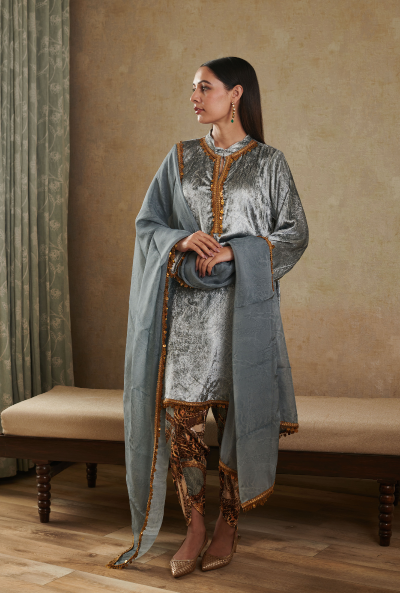 Grey Solid Dhoti Aiza Kurta Set