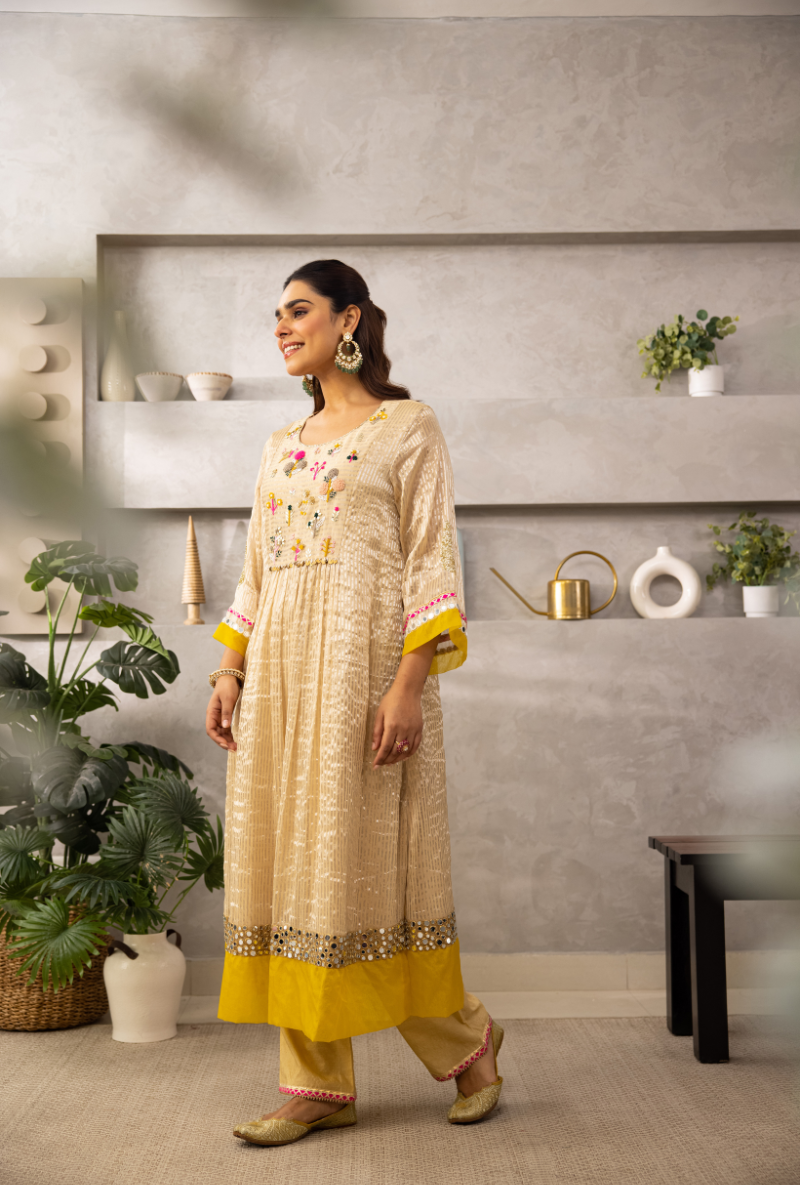 Ivory Reshamn Yoke Front Pleats Laado Kurta Set