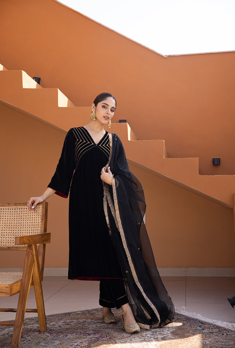 Black Hand Embroidered Velvet Ghazal Kurta Set