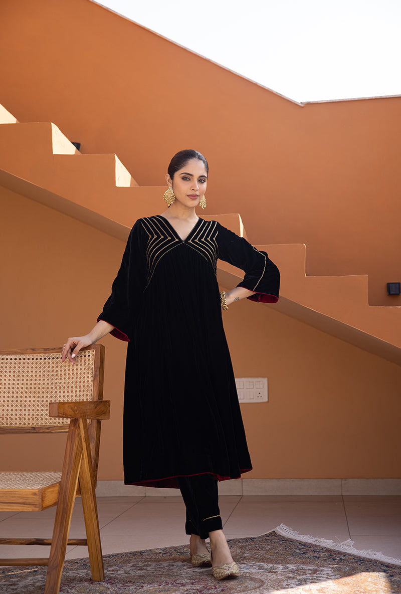 Black Hand Embroidered Velvet Ghazal Kurta Set