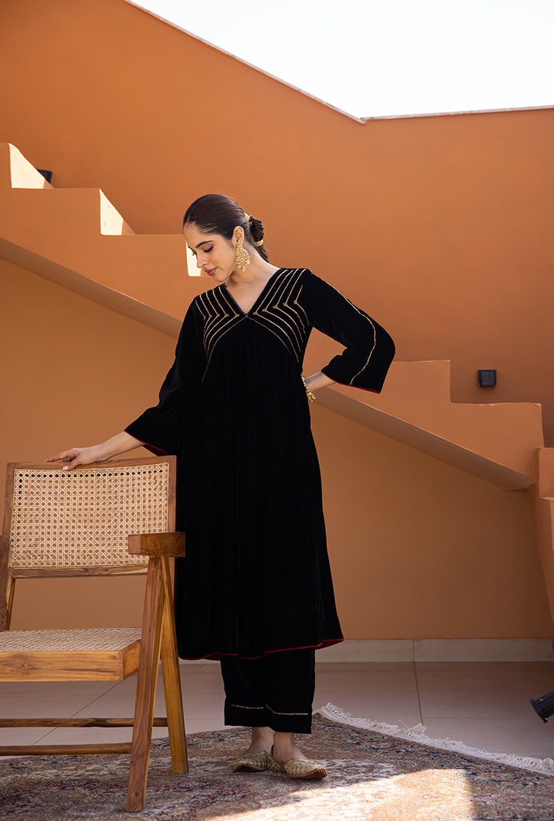 Black Hand Embroidered Velvet Ghazal Kurta Set