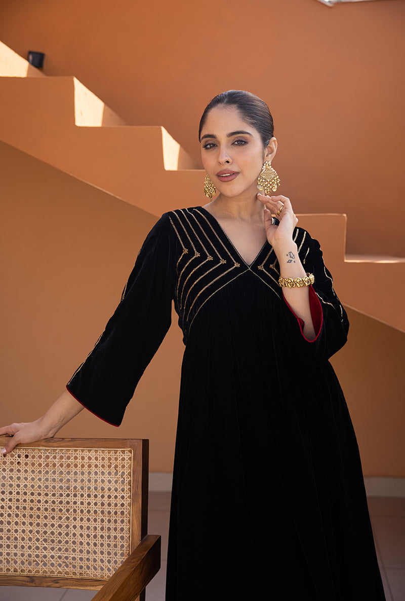 Black Hand Embroidered Velvet Ghazal Kurta Set