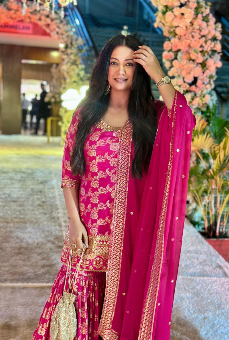 Eka Lakhani In Pink Banarsi Hoor Gharara Set