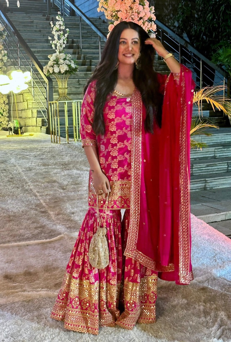 Eka Lakhani In Pink Banarsi Hoor Gharara Set