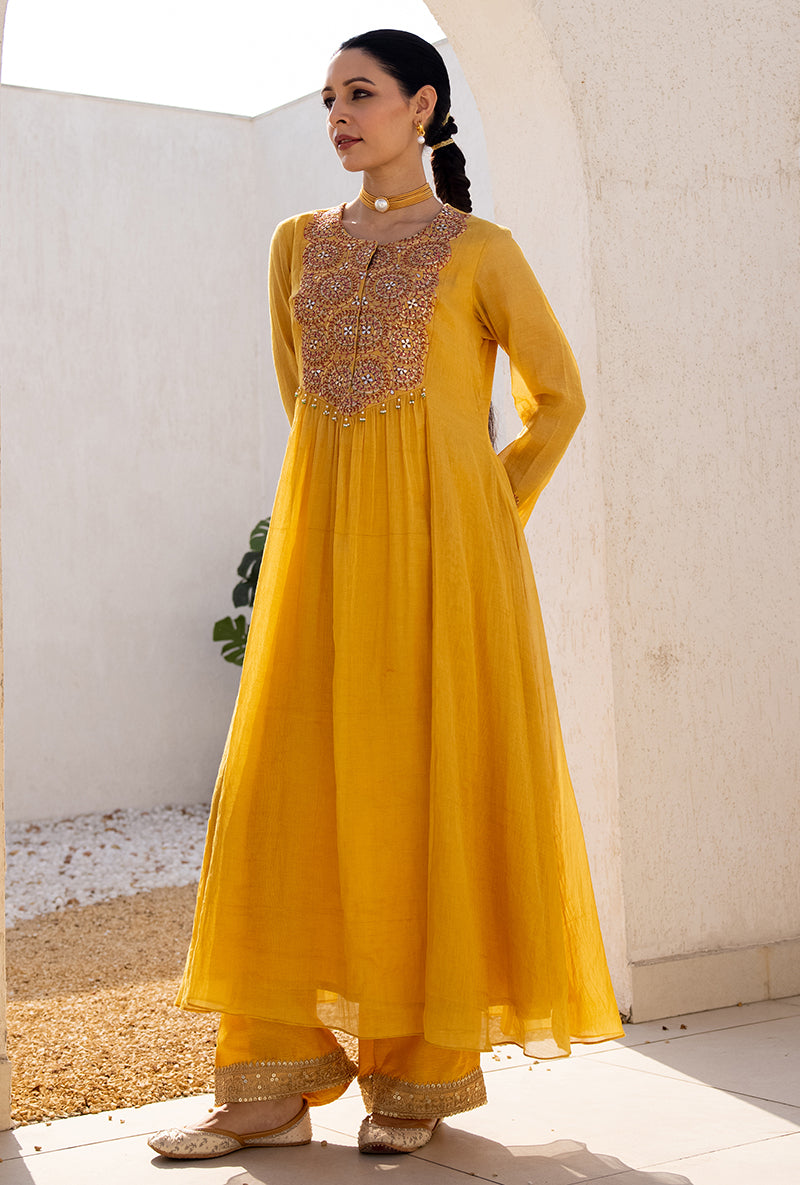 Yellow Resham And Gota Yoke Front Pleat Dua Anarkali Set