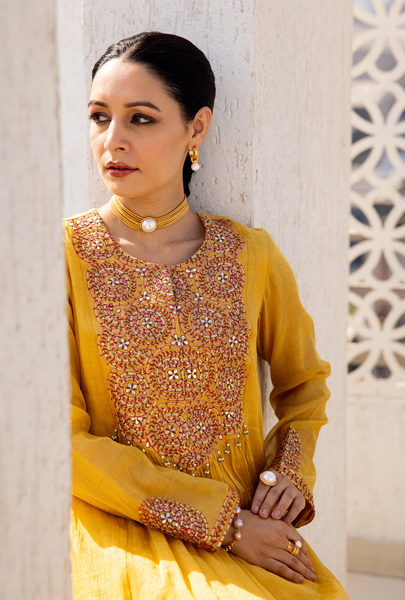 Yellow Resham And Gota Yoke Front Pleat Dua Anarkali Set