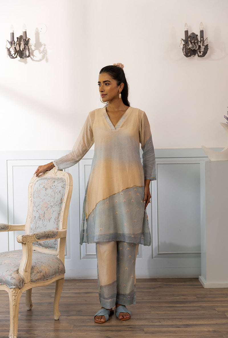 Iro Ocean Dahlia Kurta Set