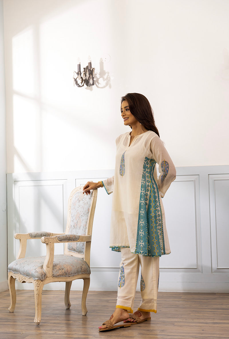 Ivory Printed Dahlia Kurta Set